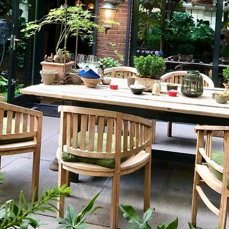 Villa Verrassende Ruime Stadswoning Nabij Station, Centrum Met Unieke Tuin. *