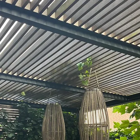 Verrassende Ruime Stadswoning Nabij Station, Centrum Met Unieke Tuin. Villa Venlo