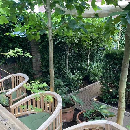 Villa Verrassende Ruime Stadswoning Nabij Station, Centrum Met Unieke Tuin. *
